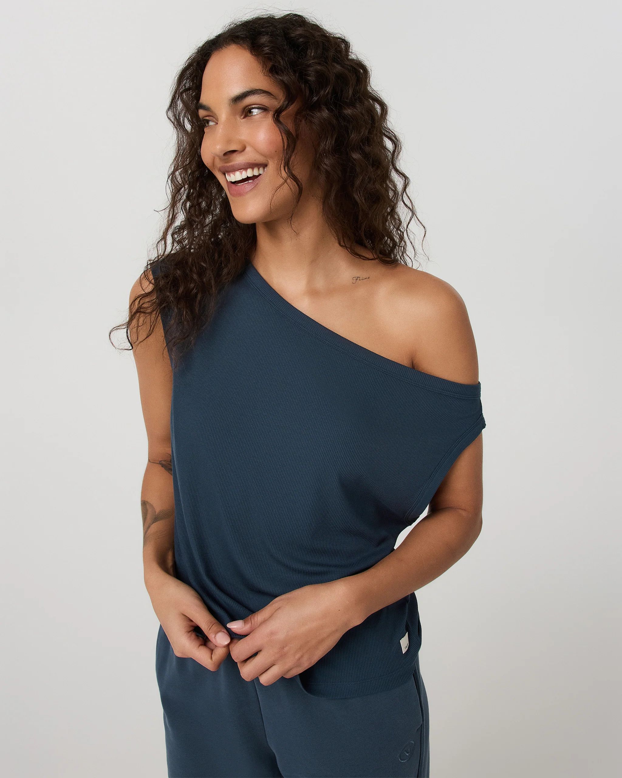 Cove Asymmetric Top